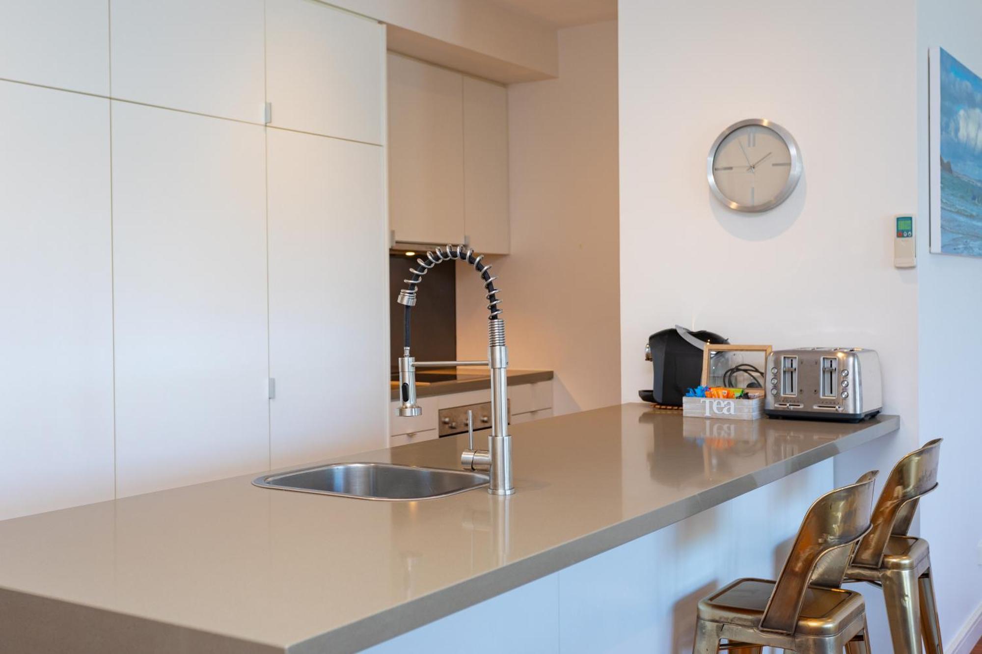 C-Scape Penthouse - Cowes Beach Front Εξωτερικό φωτογραφία